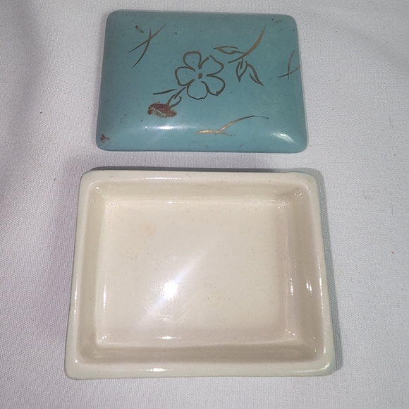 Vintage Floral Design Decorative Box - Picture 3 of 5